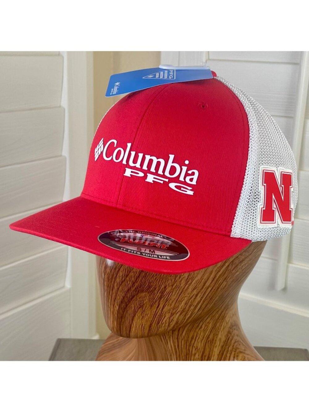 Columbia PFG NCAA Nebraska Huskers FlexFit Mesh Baseball Hat Size S/M - NWT